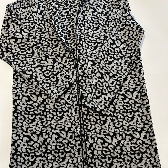 Leopard Print Open Cardigan - Picture 9 of 9